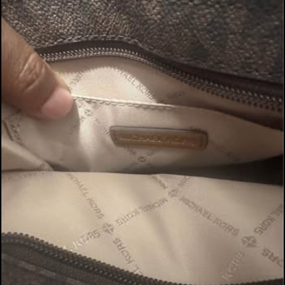 Michael Kors Mirella Women’s MD Crossbody Tote Bag. - Picture 7 of 9